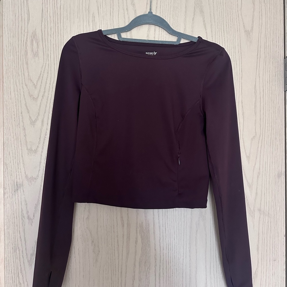 Old Navy Women's Athletic Long Sleeve Crop Top in Deep Plum